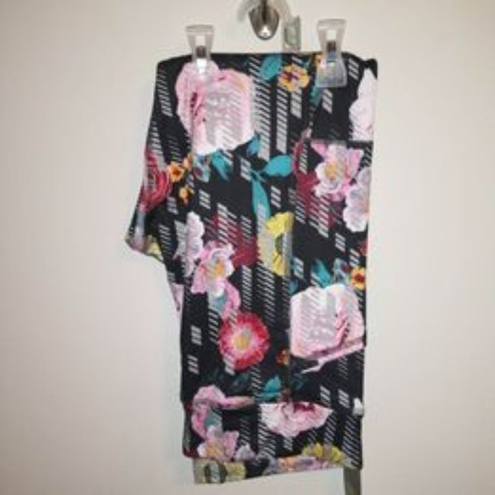 Athletic Works teen girl leggings black floral size XL(14-16) plus K-164